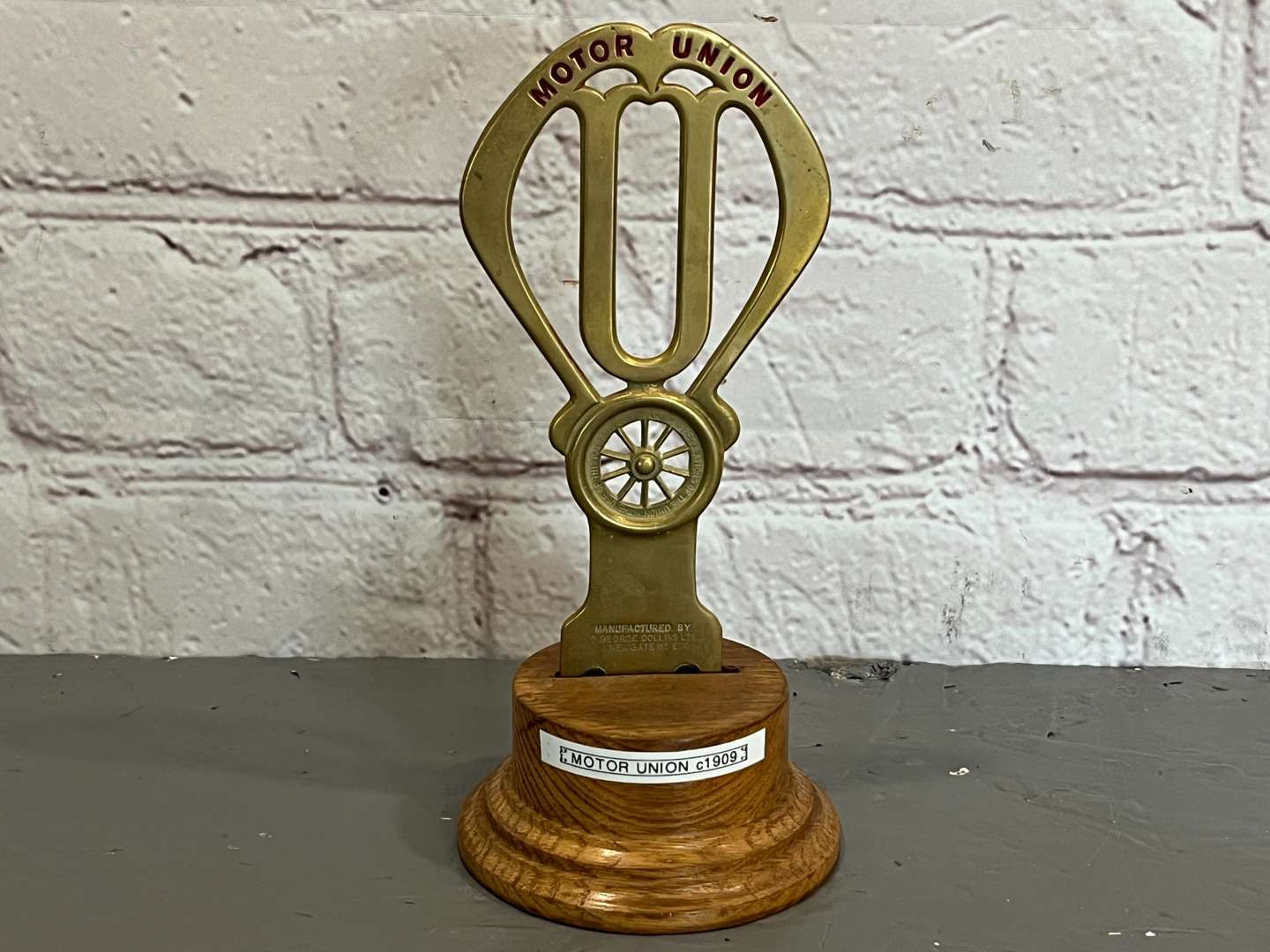 <p>Motor Union Car Badge Circa 1909 By D. George Collins Ltd</p>