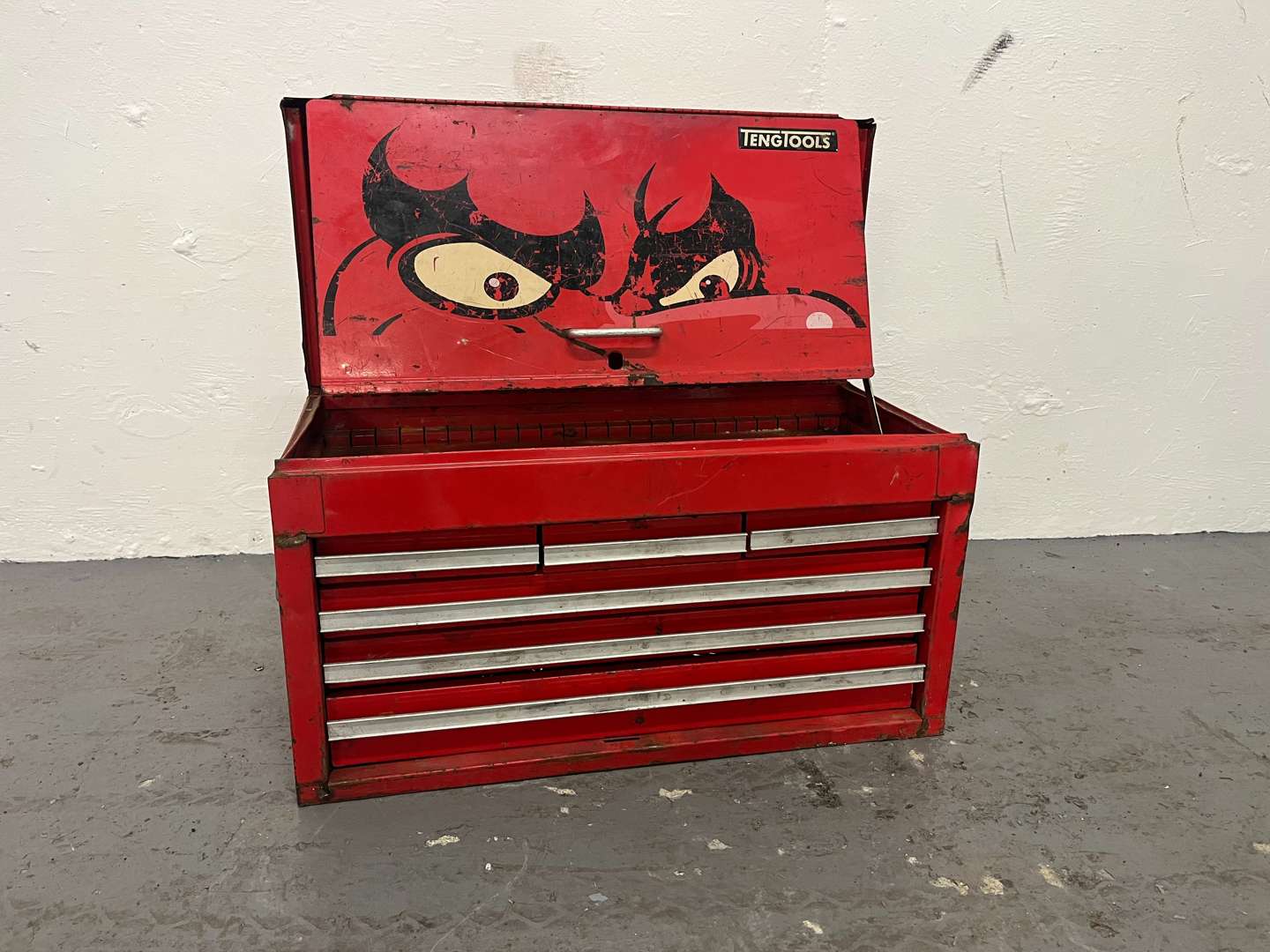 <p>Teng Tools Metal Top Box and Contents&nbsp;</p>