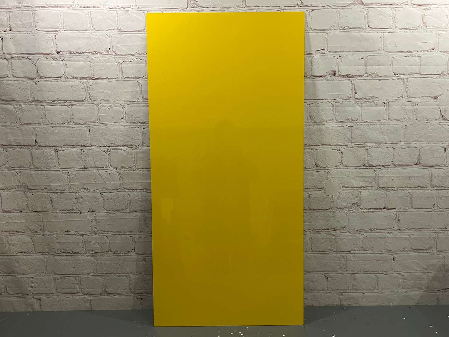 <p>Rolls Royce Sign on Metal Board&nbsp;</p>