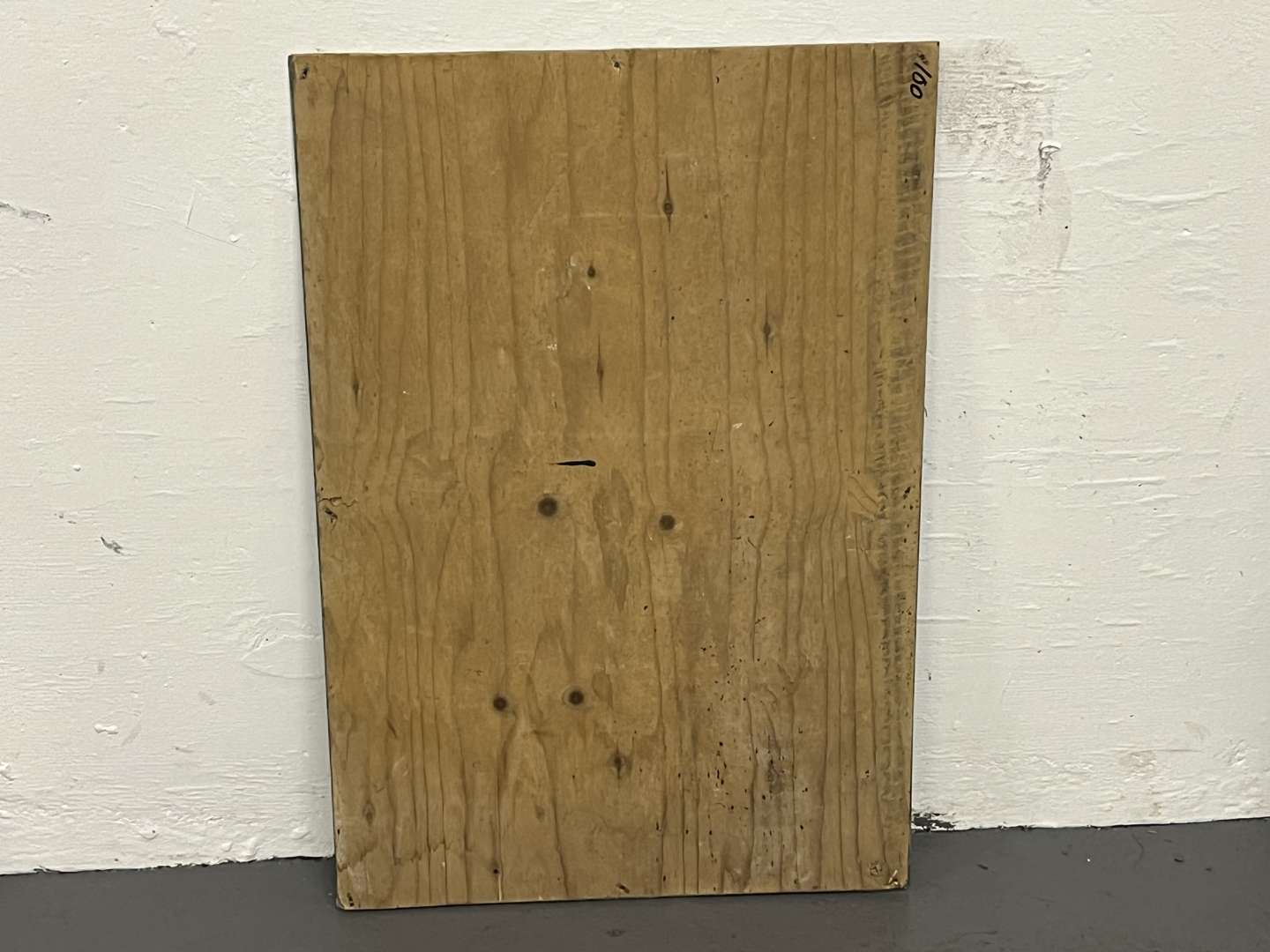 <p>Weights Cigarettes Tin Sign</p>