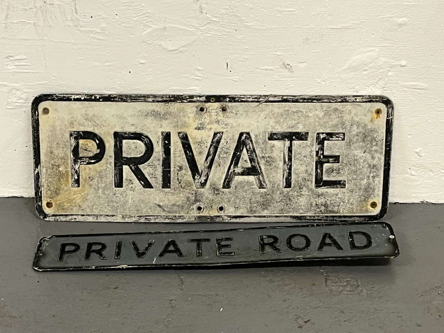 <p>Private and Private Road Signs (2)</p>