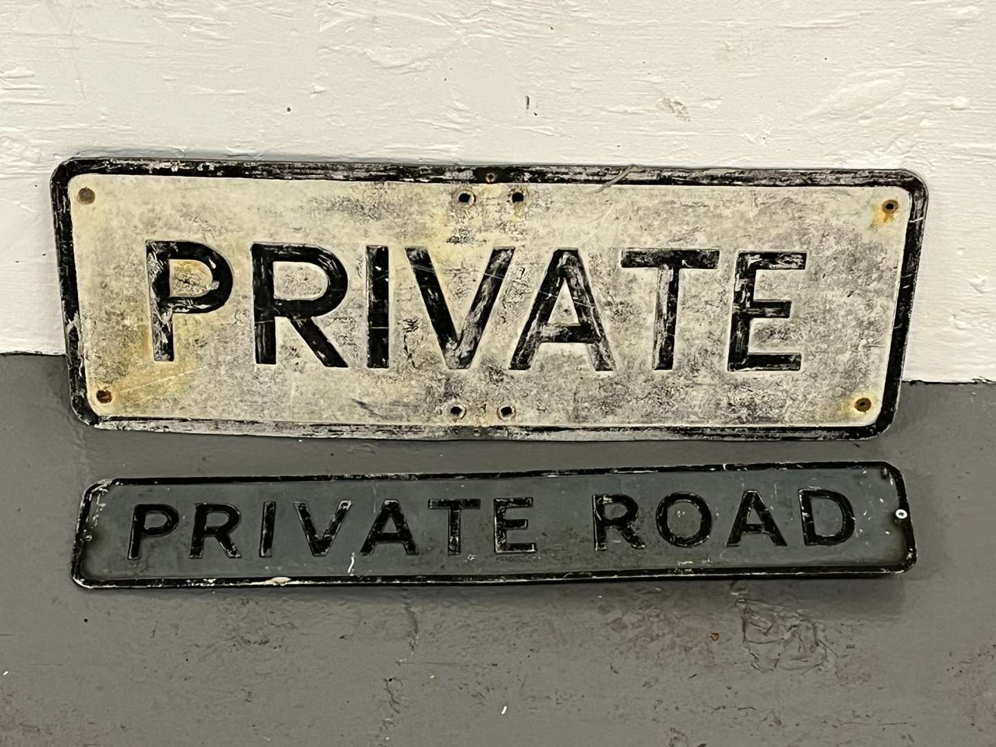 <p>Private and Private Road Signs (2)</p>