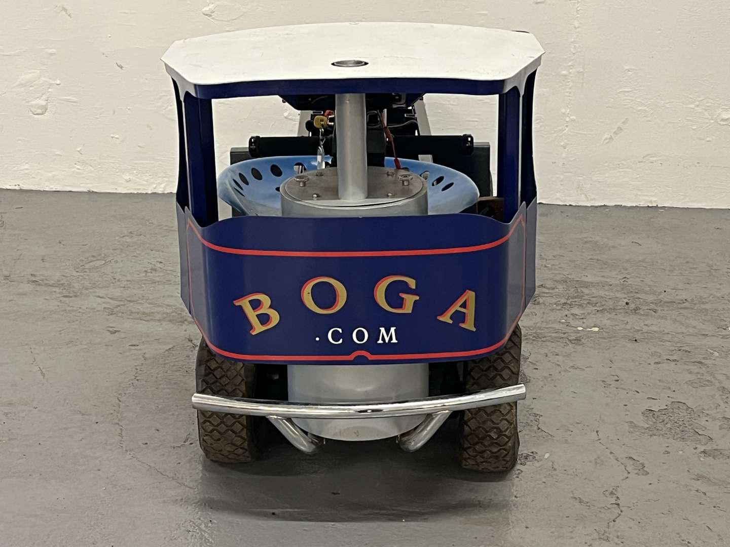 <p>Boga Battery Operated Ride on Cart&nbsp;</p>