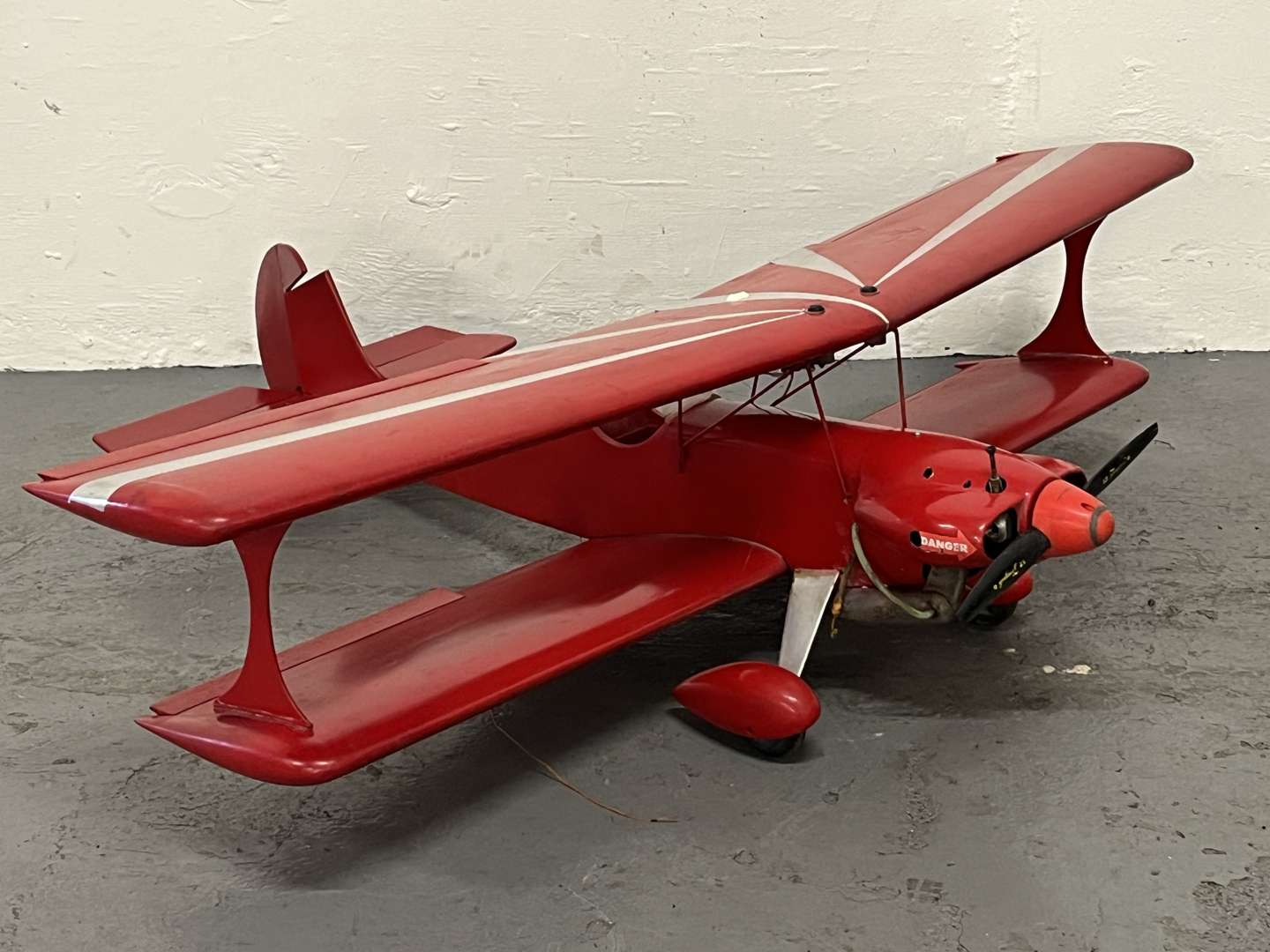 <p>Red Baron Style Biplane Remote Controlled Aeroplane&nbsp;</p>