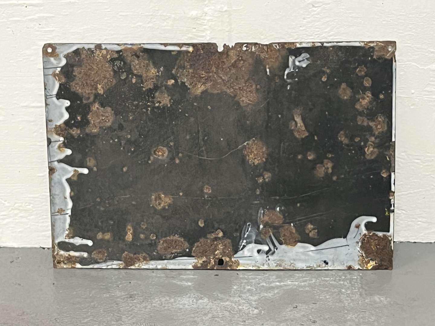 <p>British Oak Shag Sold Here Enamel Sign</p>