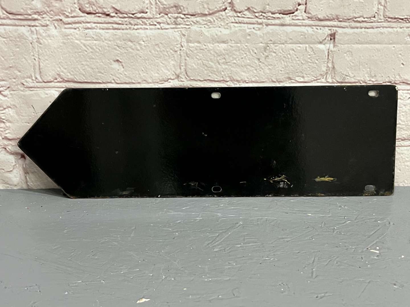 <p>RAC Caravan Site Directional Enamel Sign</p>