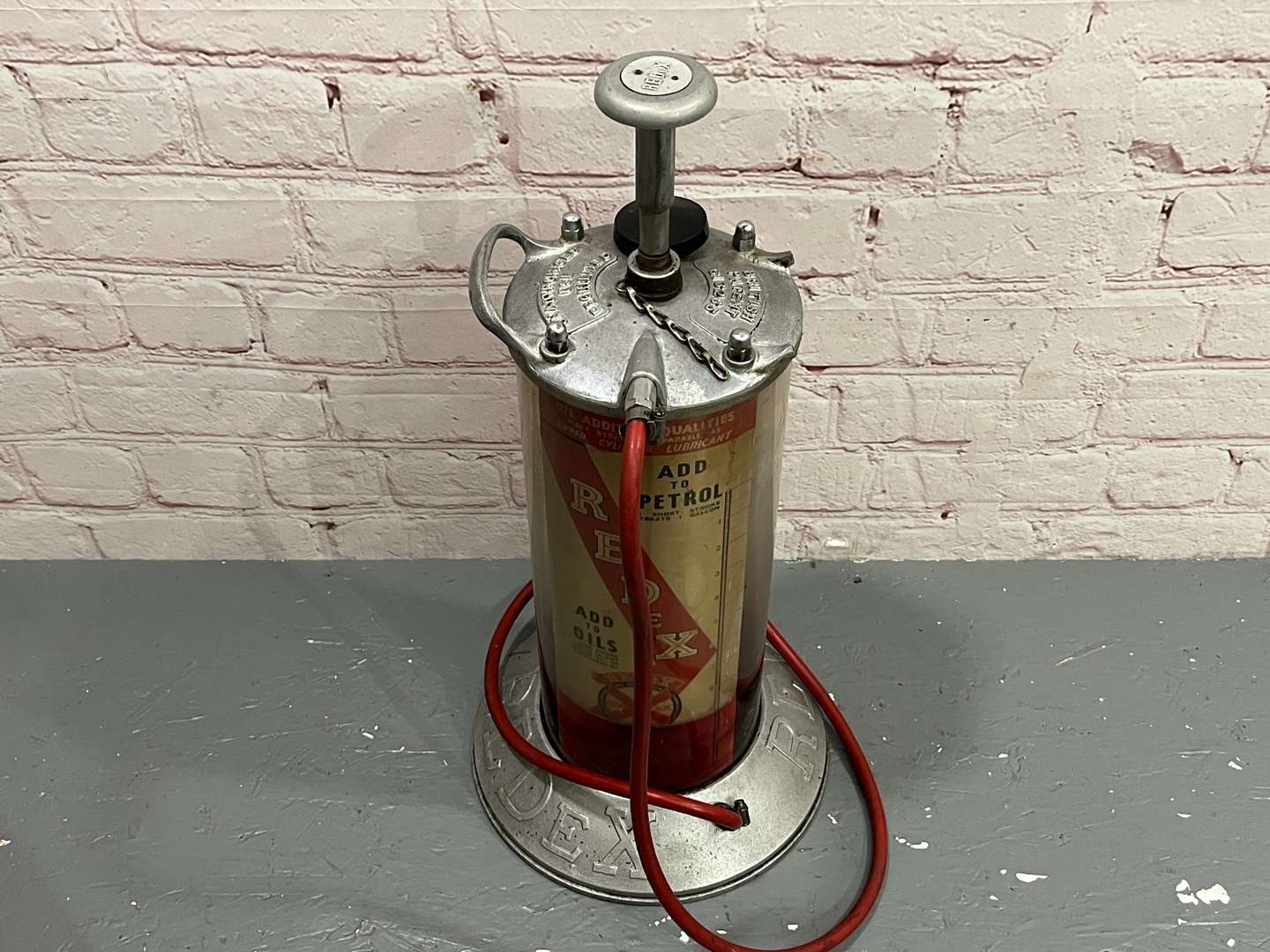 <p>Redex Forecourt Oil Dispenser a/f</p>