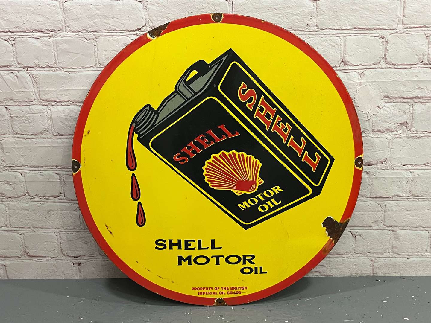 <p>Shell Motor Oils Circular Enamel Sign</p>