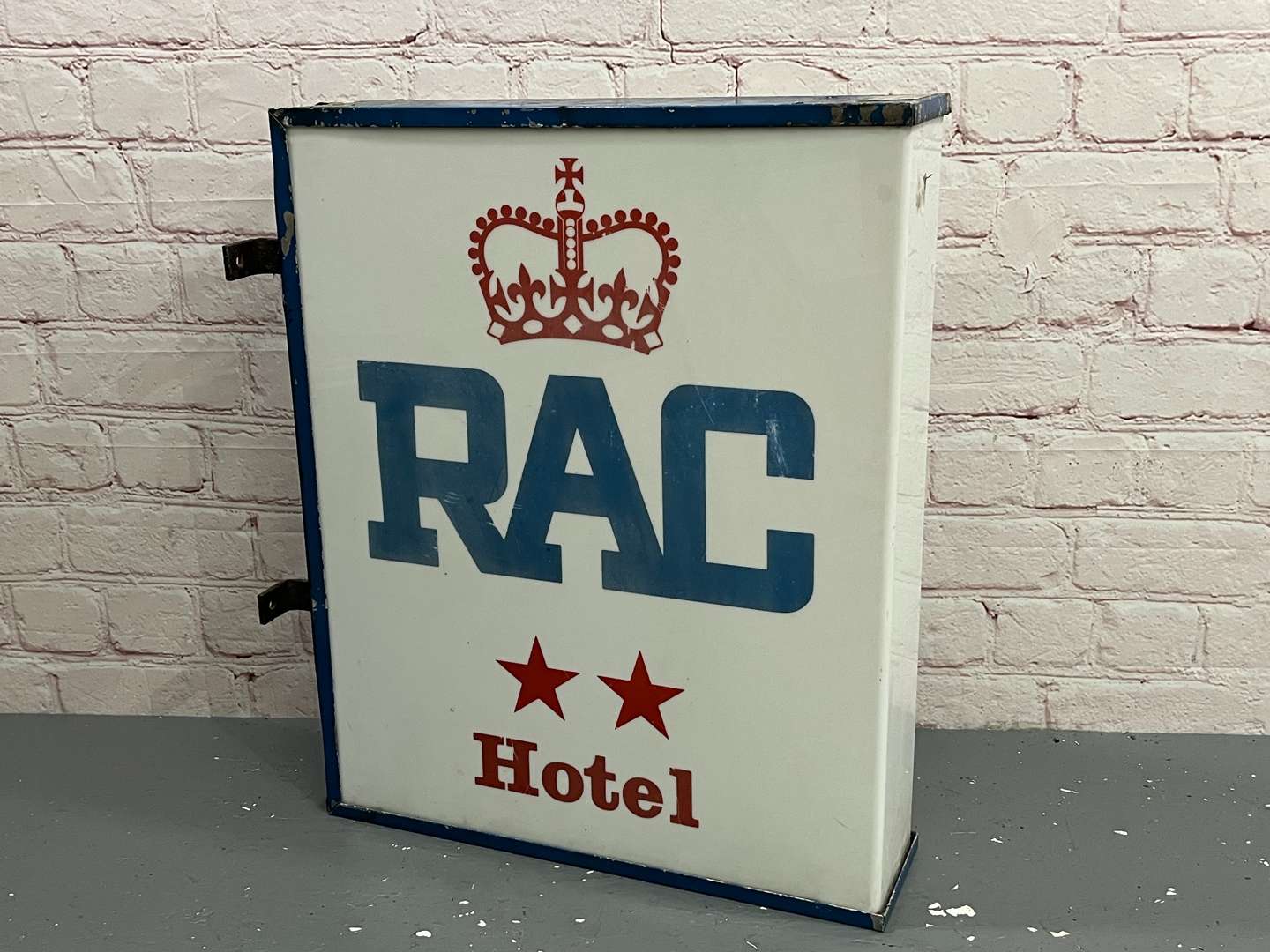 <p>RAC Hotel Wall Mounted Illuminated Sign</p>