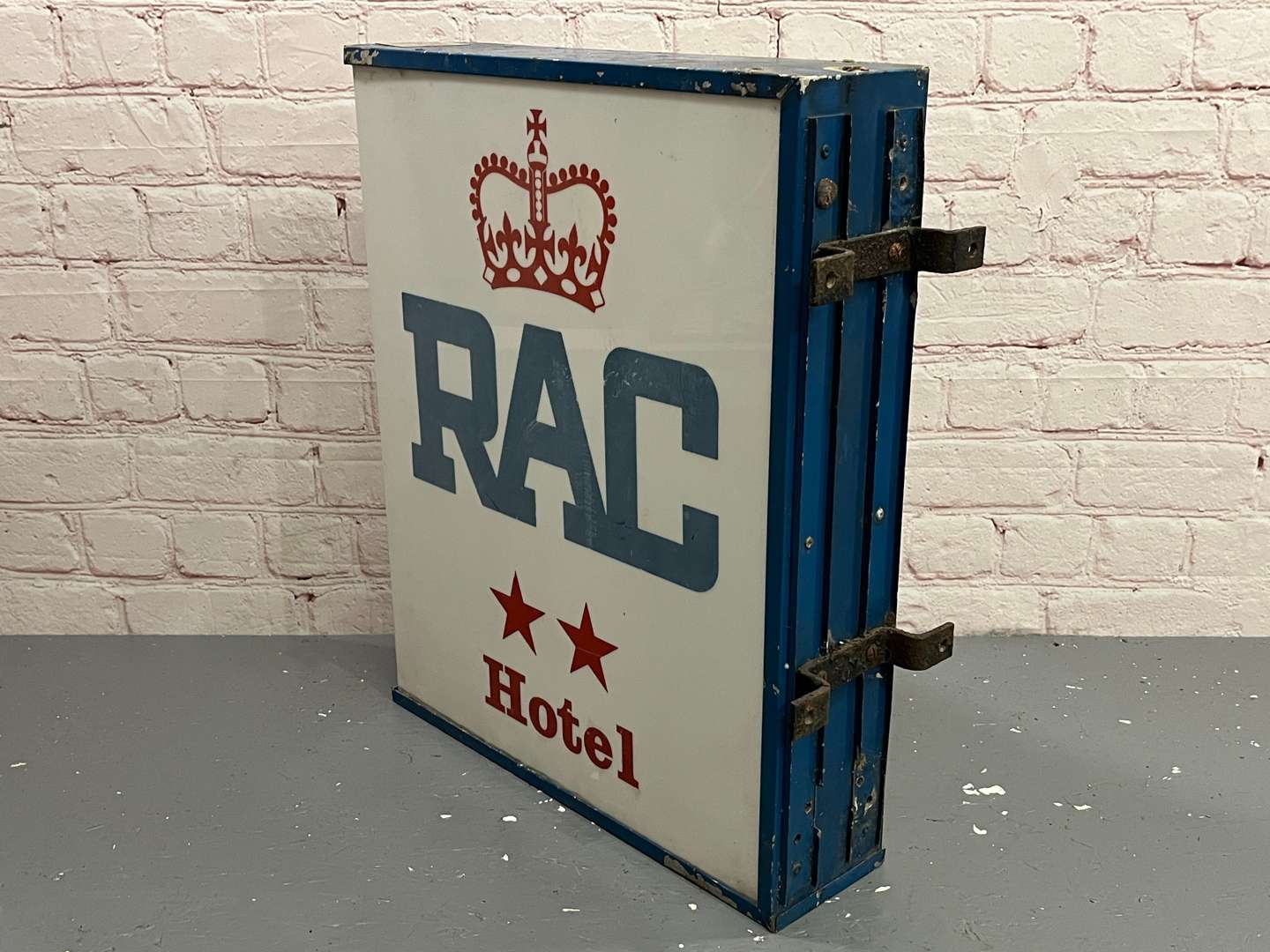 <p>RAC Hotel Wall Mounted Illuminated Sign</p>