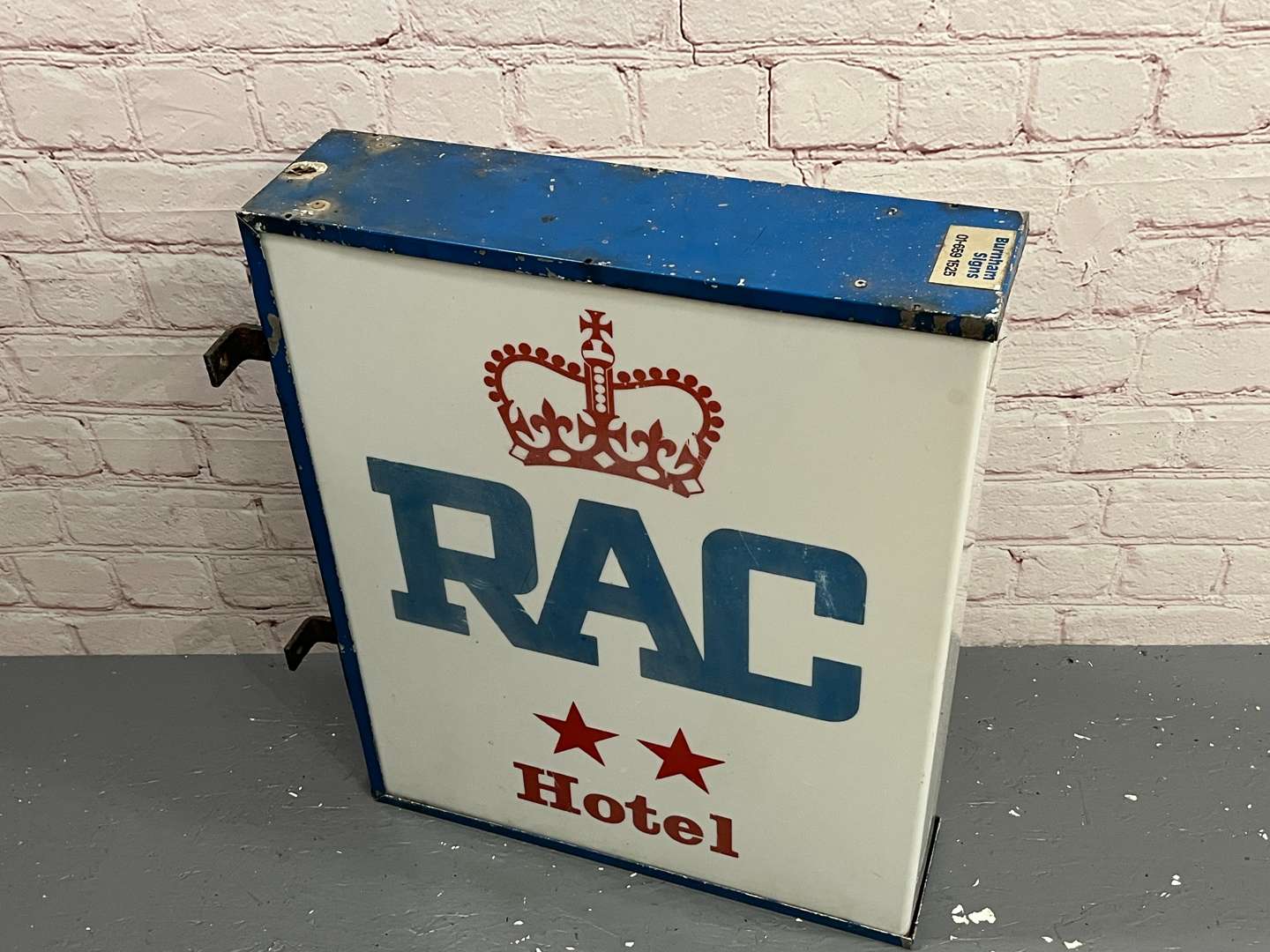 <p>RAC Hotel Wall Mounted Illuminated Sign</p>