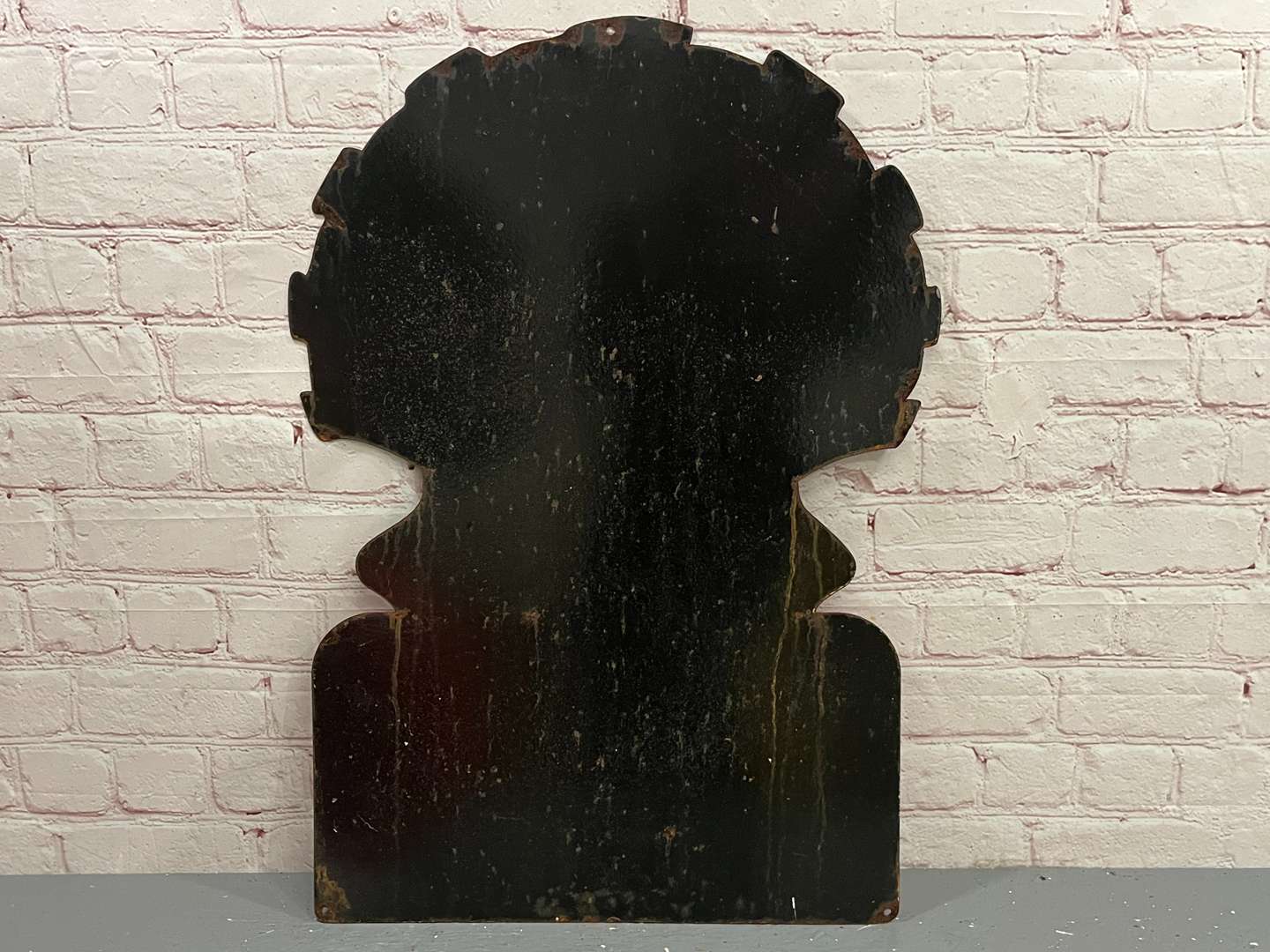 <p>Sealed Shell Sold Here Enamel Sign</p>