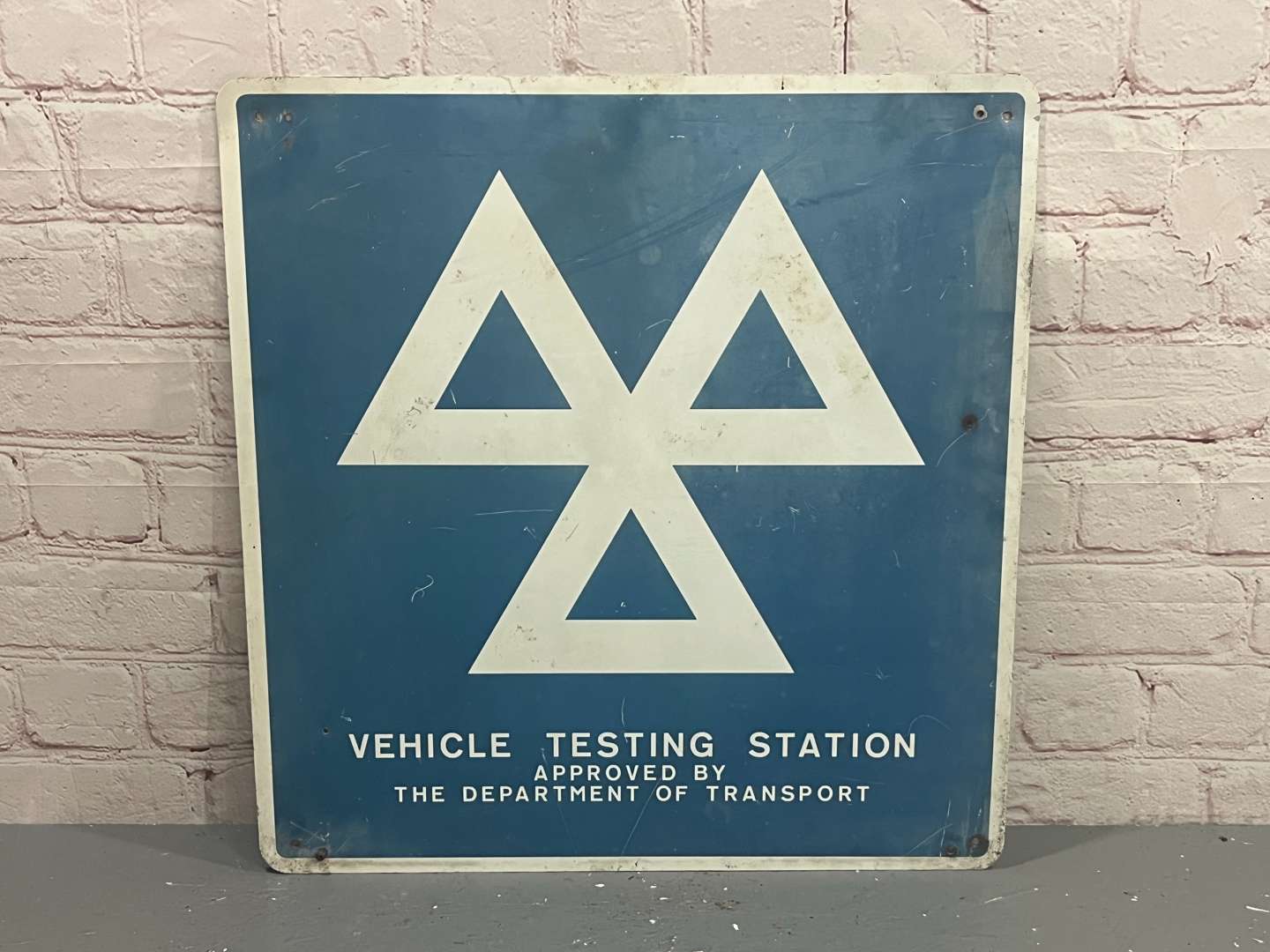 <p>Vehicle Testing Station Aluminium Sign</p>