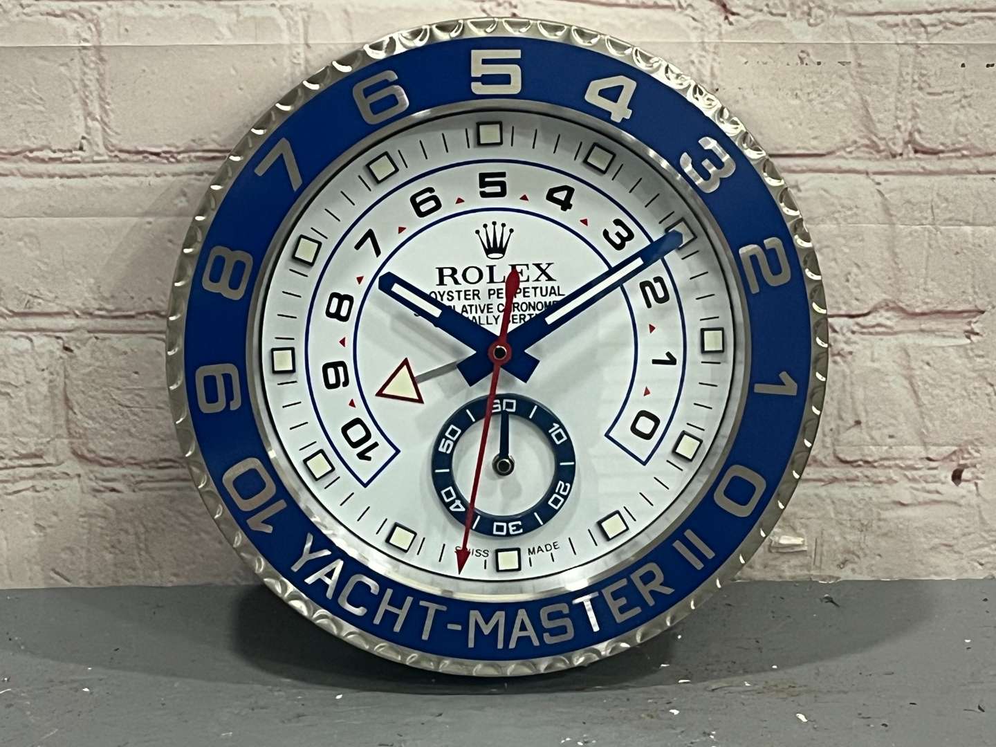 <p>Rolex Yacht Master Modern Wall Clock</p>