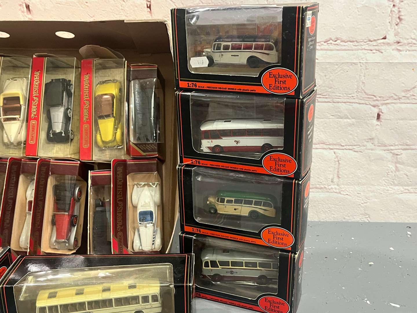 <p>Quantity of Boxed Model Cars and Buses</p>