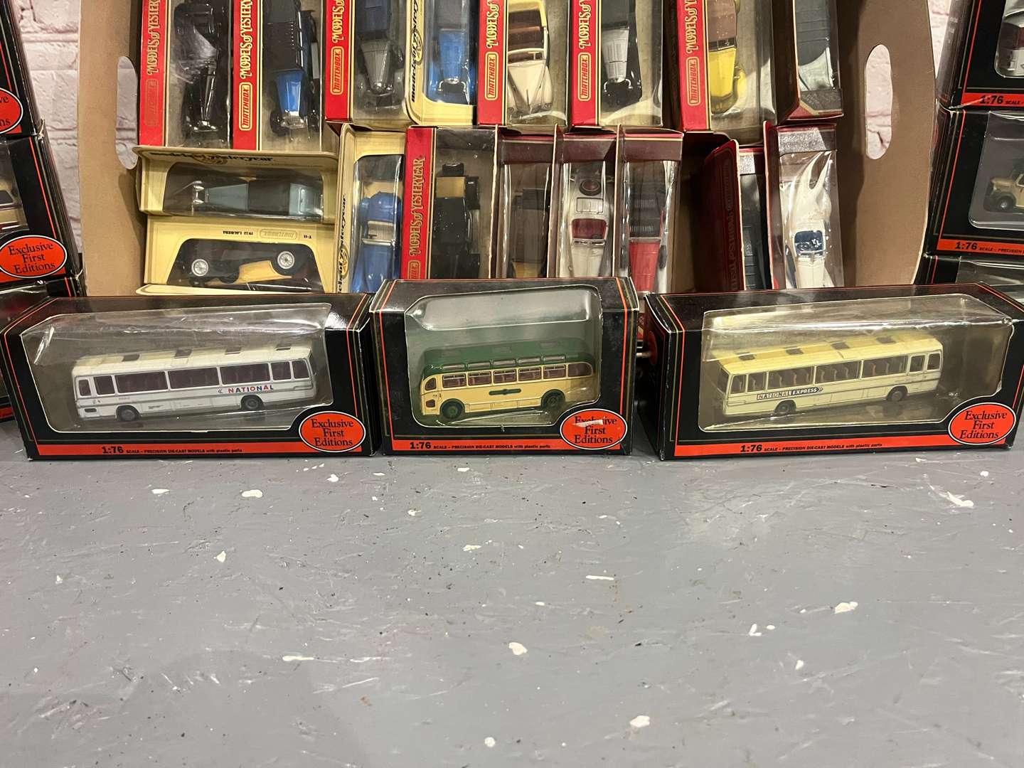 <p>Quantity of Boxed Model Cars and Buses</p>