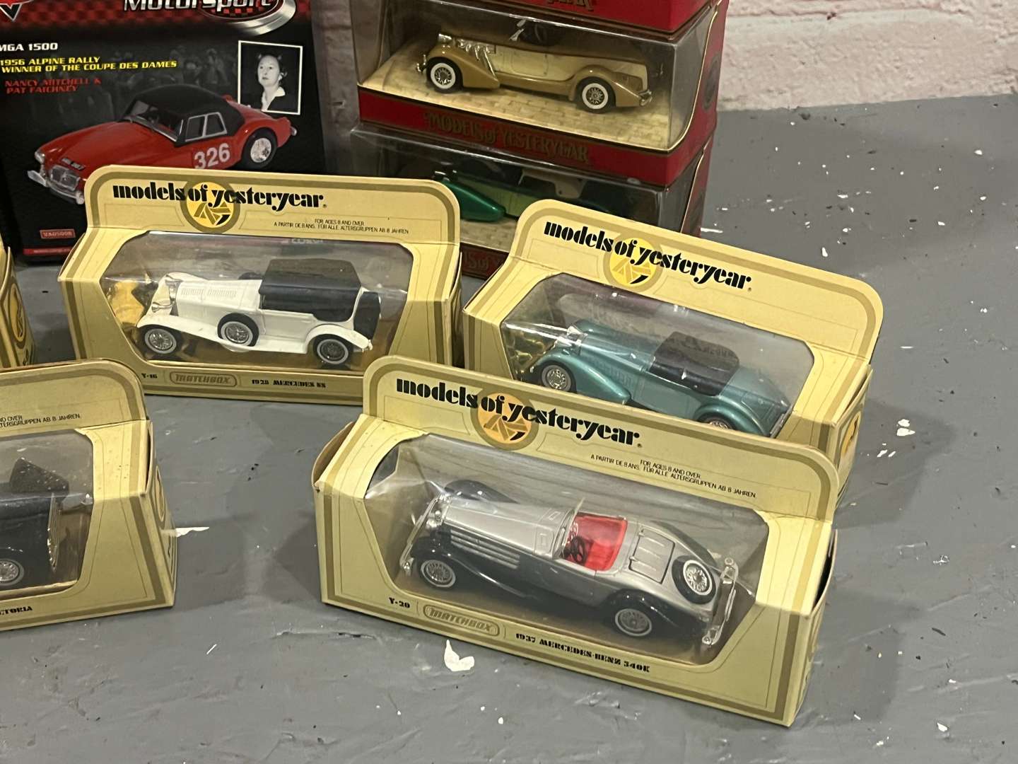 <p>Quantity of Boxed Model Cars and Commercial Vehicles&nbsp;</p>