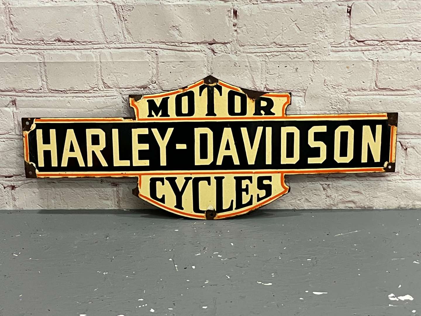<p>Harley-Davidson Motorcycles Enamel Sign</p>