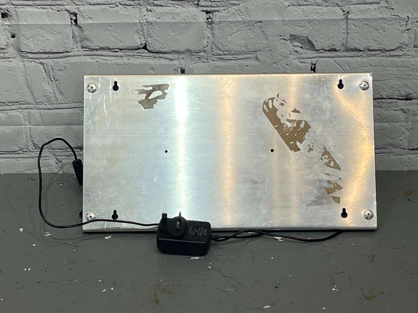 <p>SAAB Parts & Service Illuminated Sign</p>