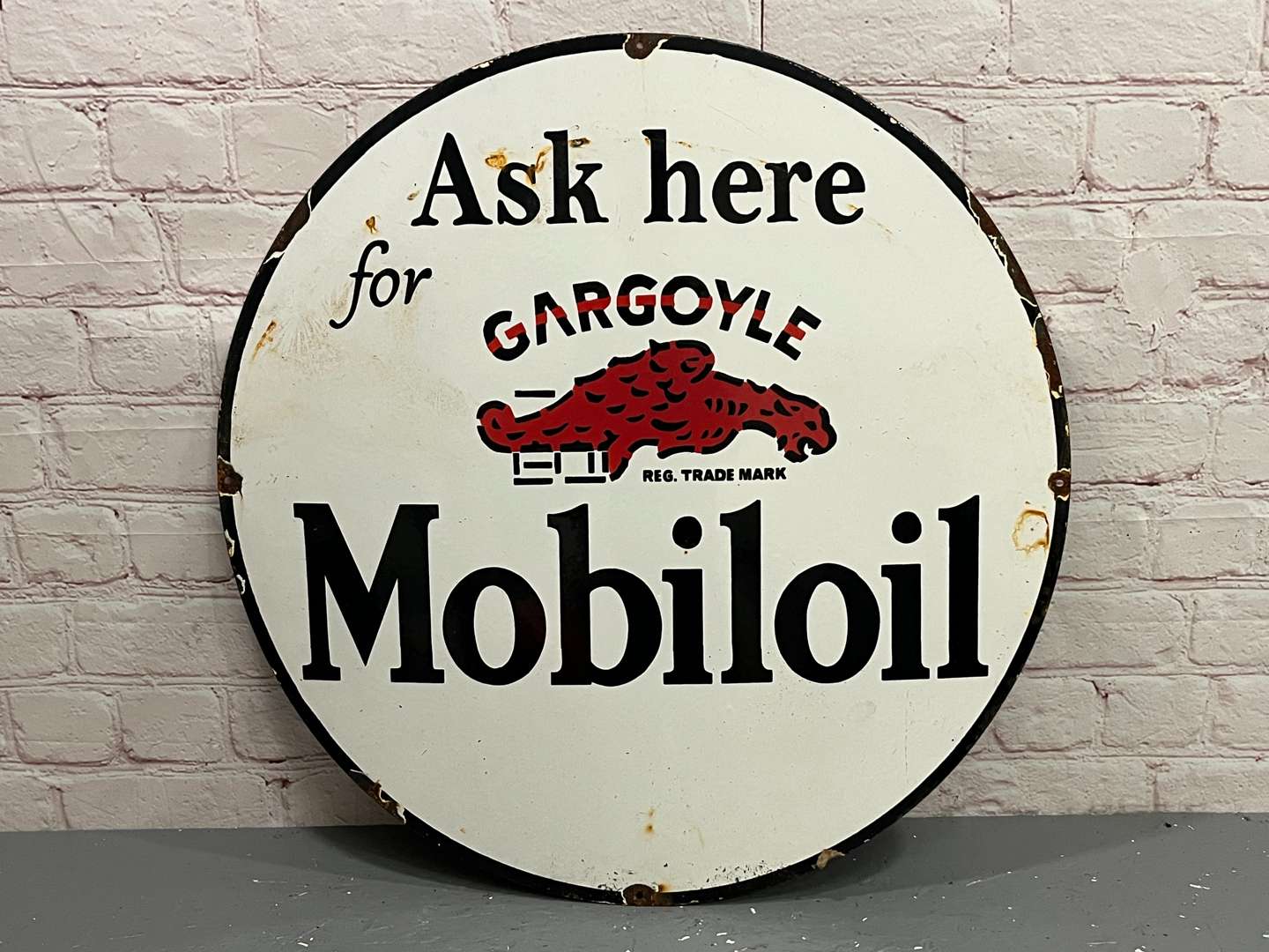 <p>Ask Here For Gargoyle Mobiloil Circular Enamel Sign</p>