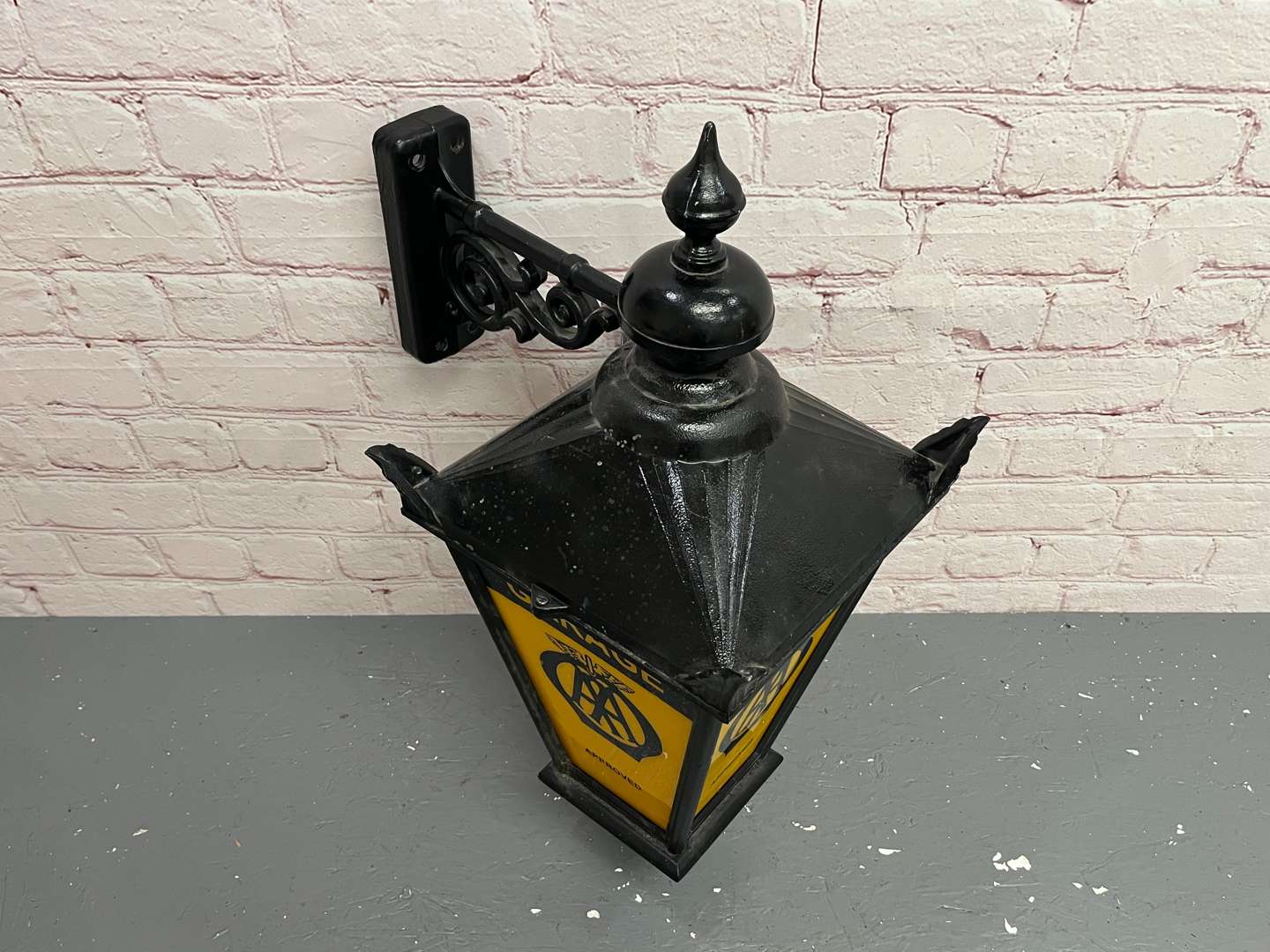 <p>AA Garage Wall Mounted Lantern</p>