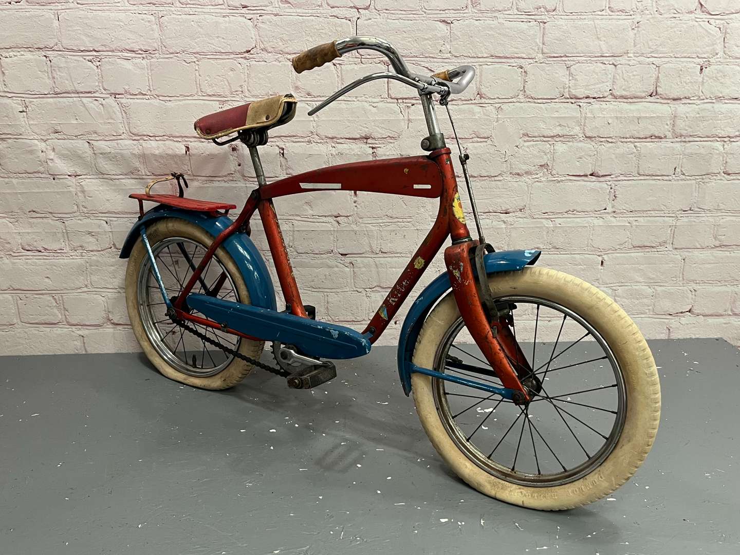 <p>Sunbeam Childs Bicycle</p>