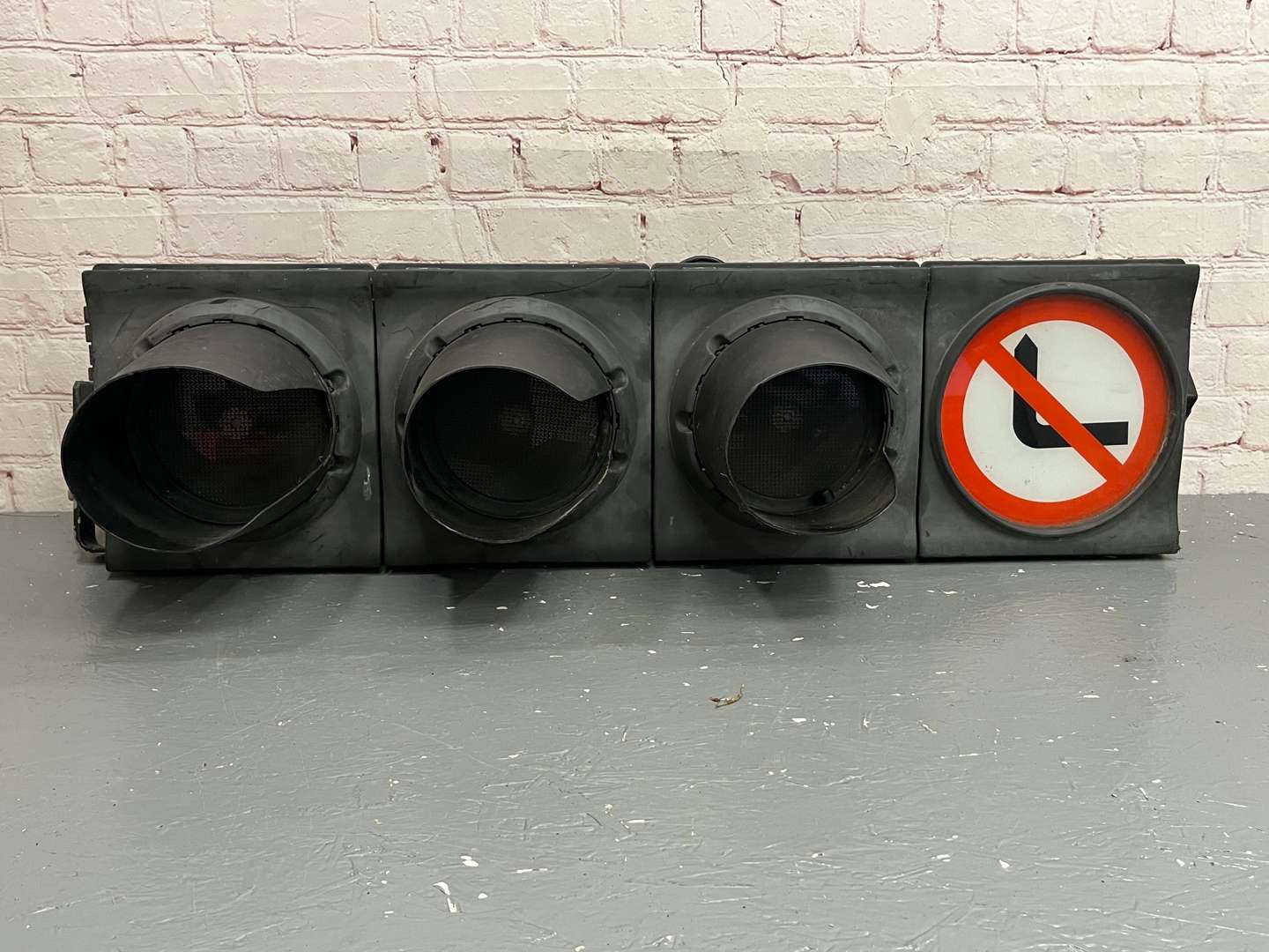 <p>Traffic Lights With No Right Turn</p>