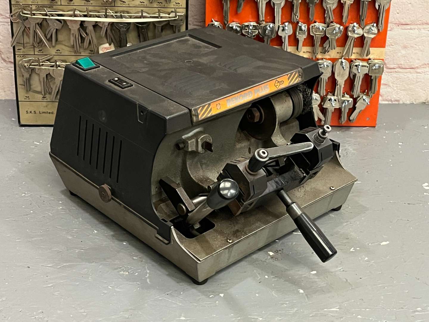 <p>Rekord Plus Key Cutting Machine & Two Key Boards With Blank Keys</p>