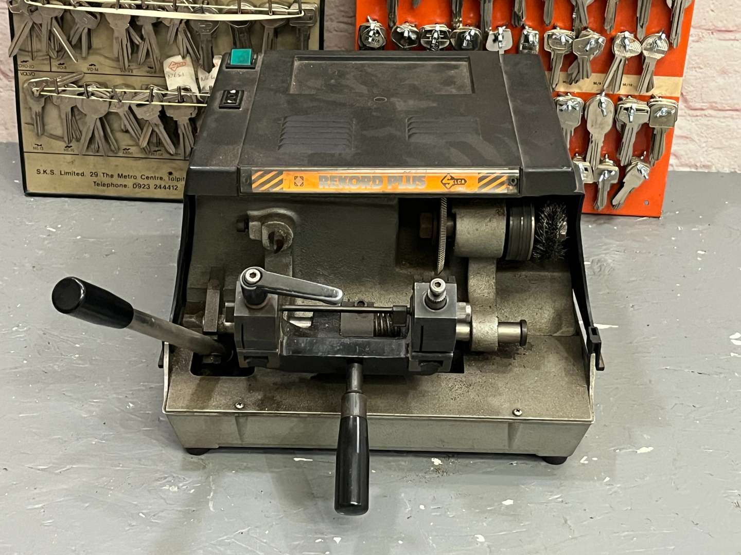 <p>Rekord Plus Key Cutting Machine & Two Key Boards With Blank Keys</p>