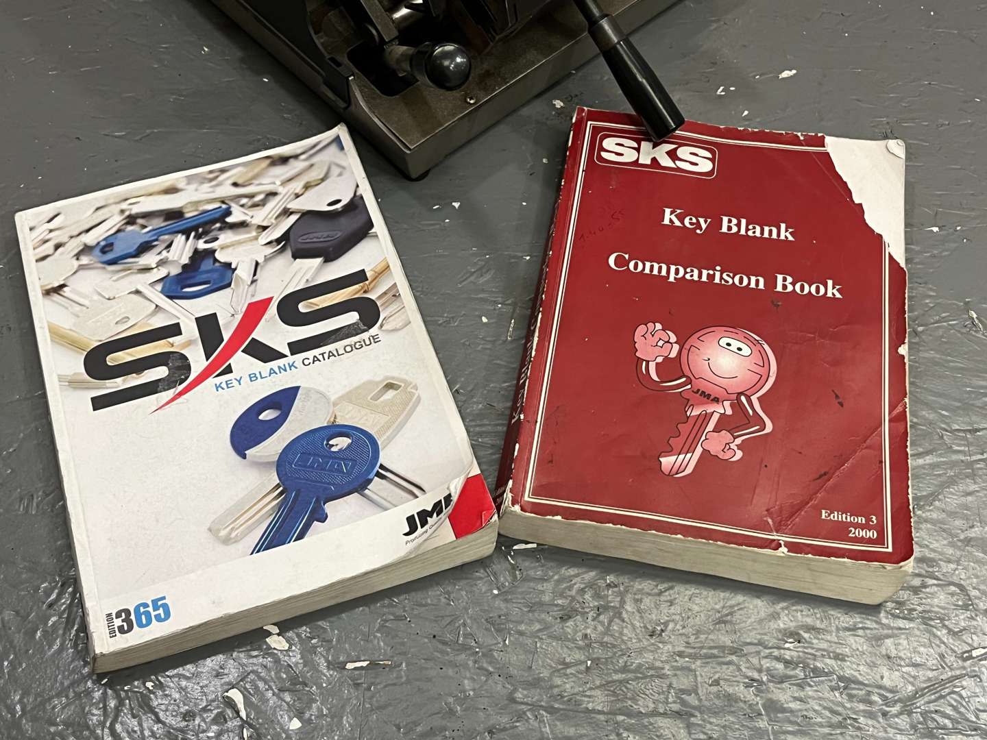 <p>Rekord Plus Key Cutting Machine & Two Key Boards With Blank Keys</p>