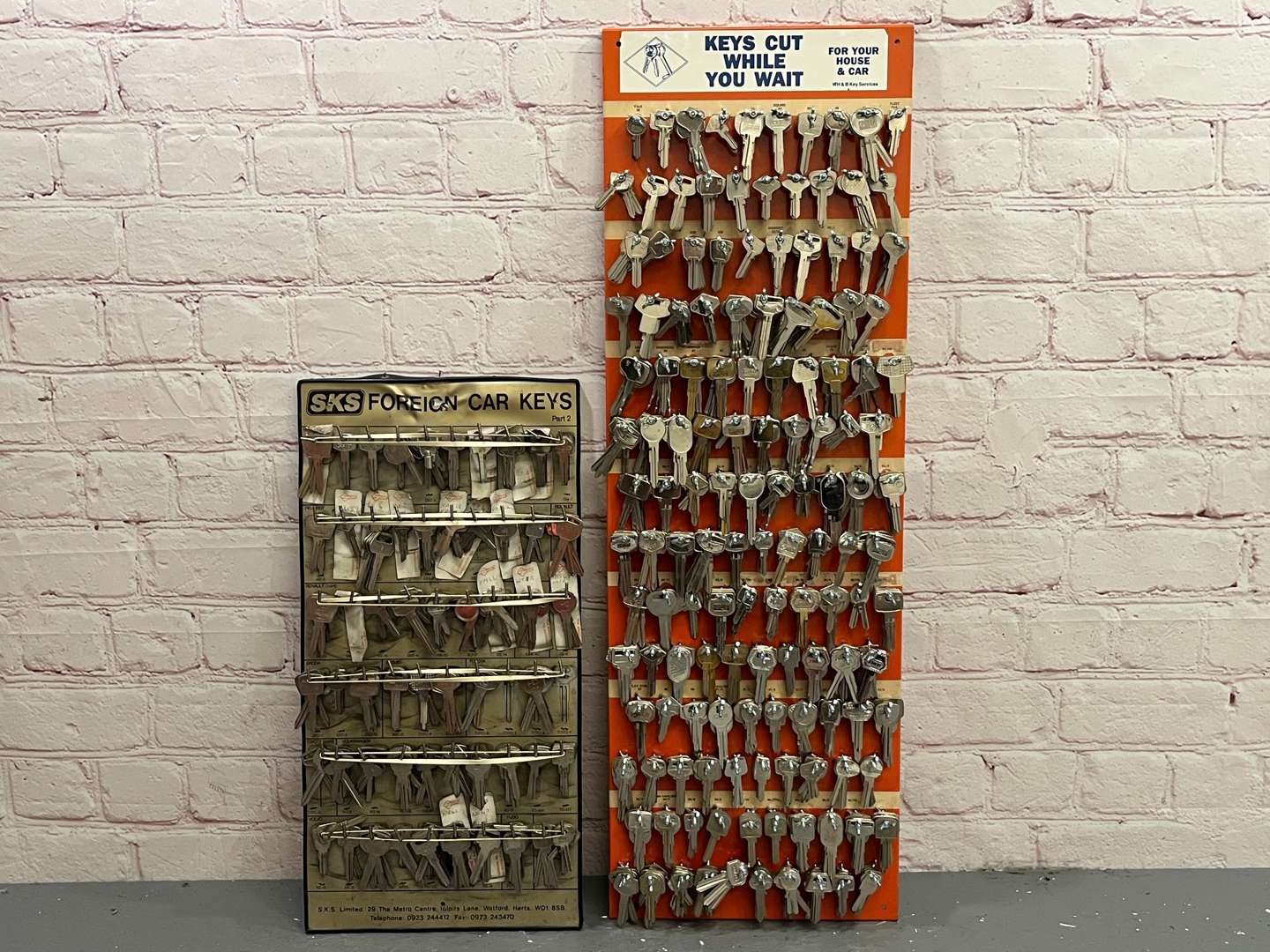 <p>Rekord Plus Key Cutting Machine & Two Key Boards With Blank Keys</p>