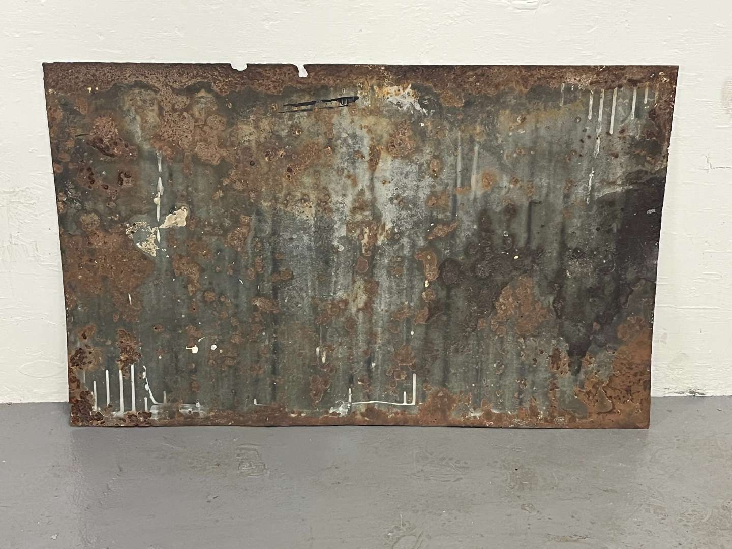 <p>Cleveland Guaranteed Enamel Sign&nbsp;</p>