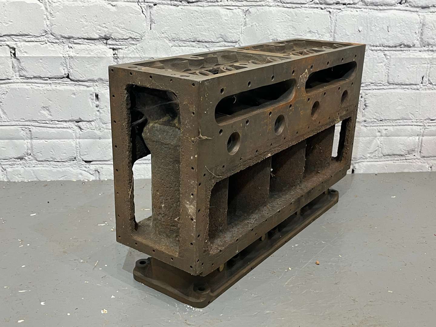 <p>Bentley 1920's 4 ½ Litre Engine Block</p>