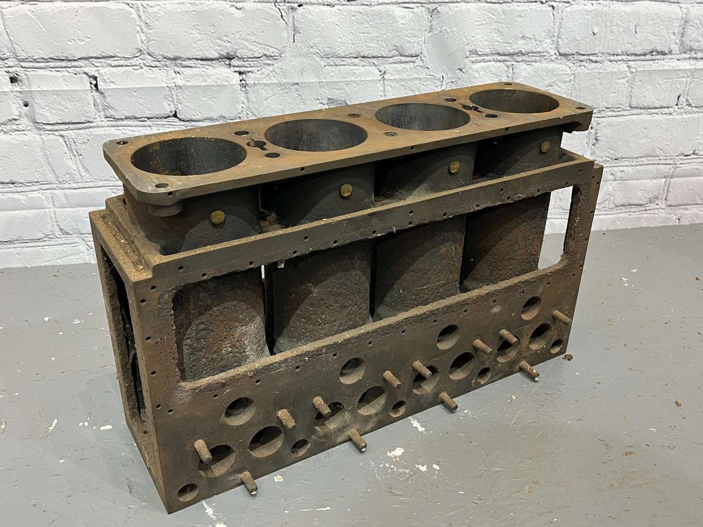 <p>Bentley 1920's 4 ½ Litre Engine Block</p>
