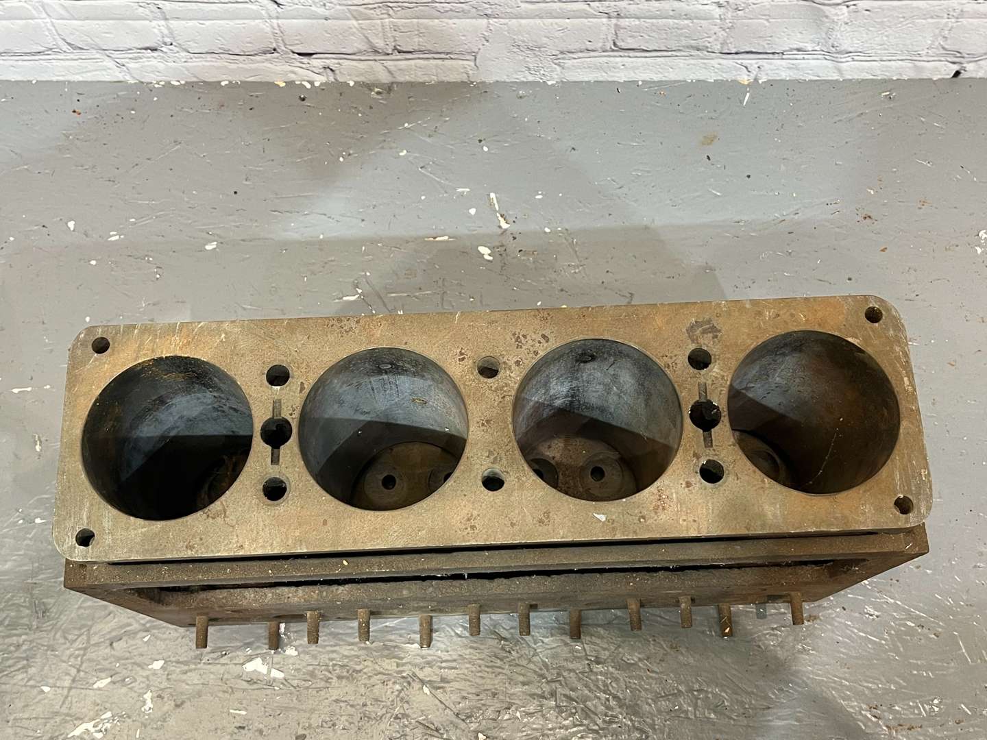 <p>Bentley 1920's 4 ½ Litre Engine Block</p>