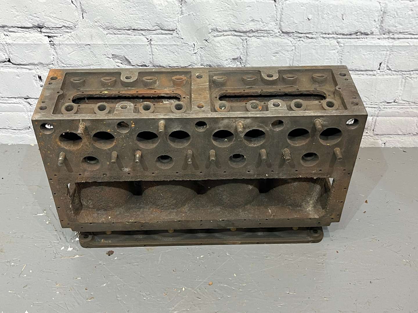 <p>Bentley 1920's 4 ½ Litre Engine Block</p>