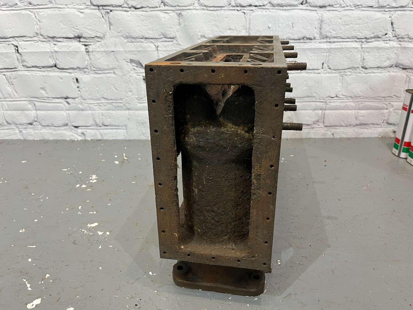 <p>Bentley 1920's 4 ½ Litre Engine Block</p>