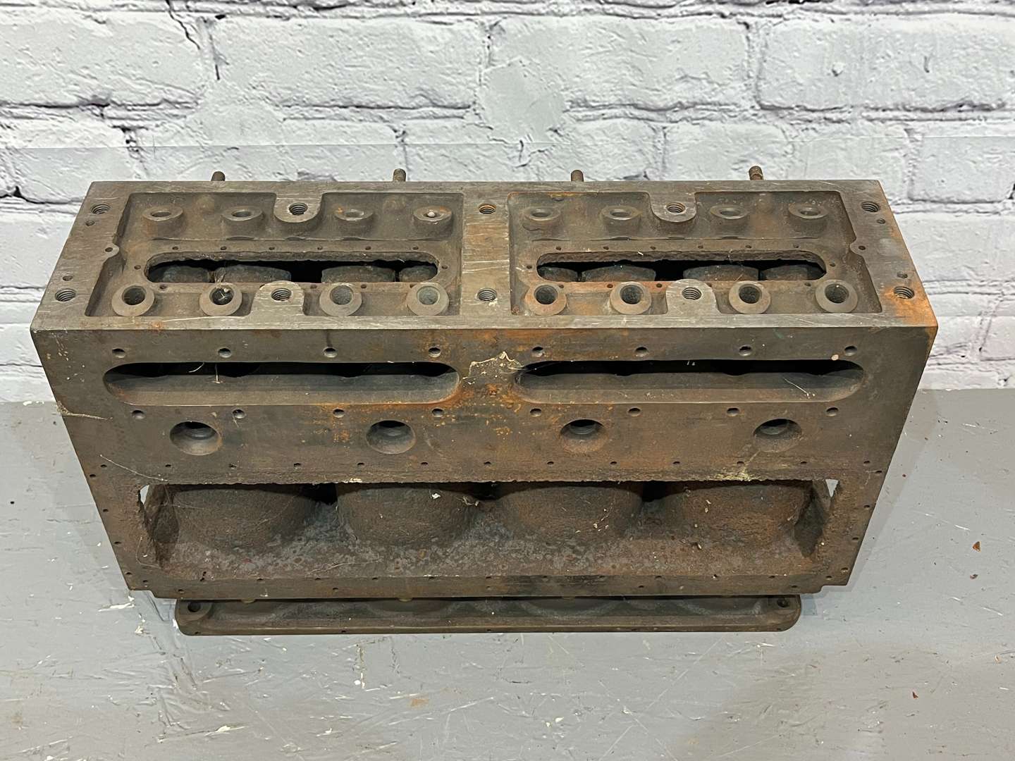 <p>Bentley 1920's 4 ½ Litre Engine Block</p>