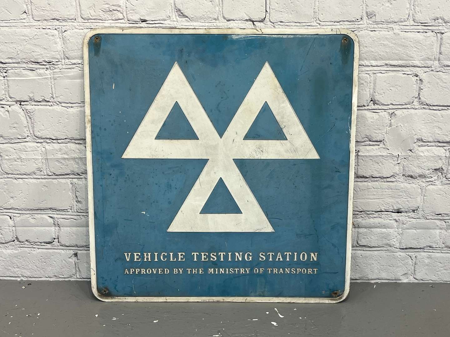 <p>Vehicle Testing Station Aluminium Sign</p>