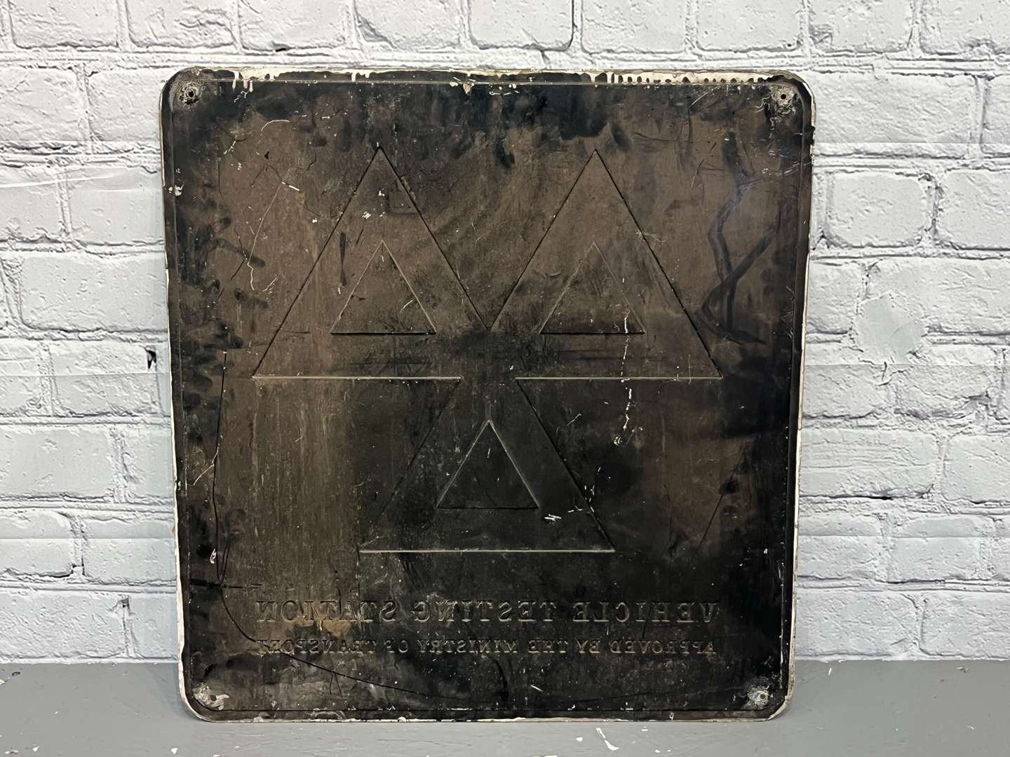 <p>Vehicle Testing Station Aluminium Sign</p>