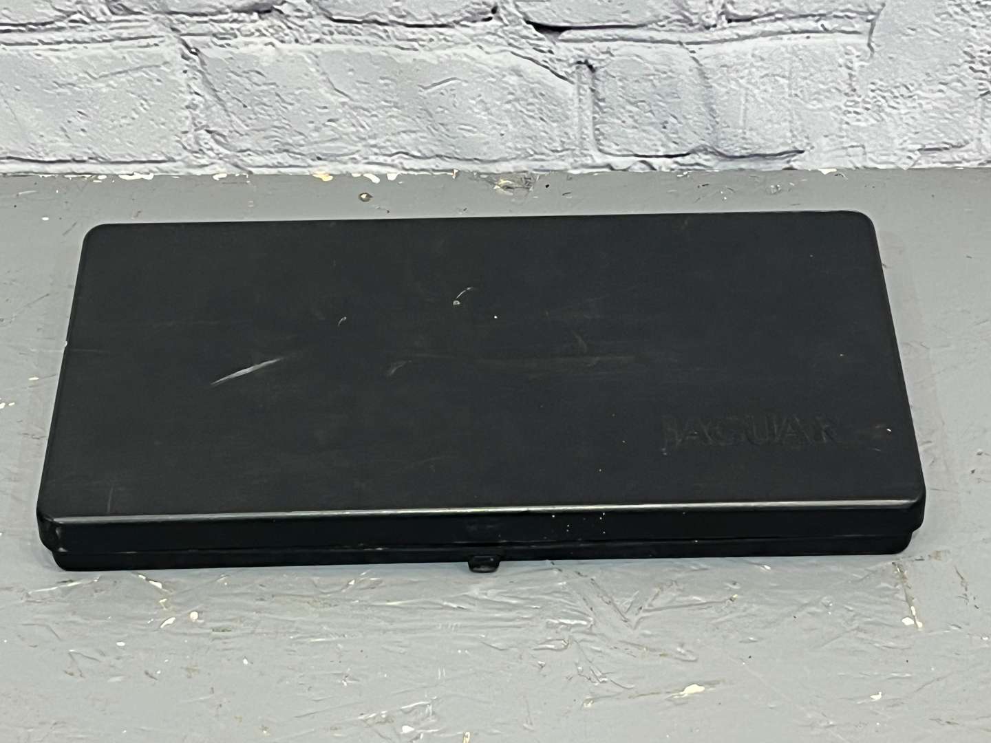 <p>Jaguar XJ40 Tool Kit</p>