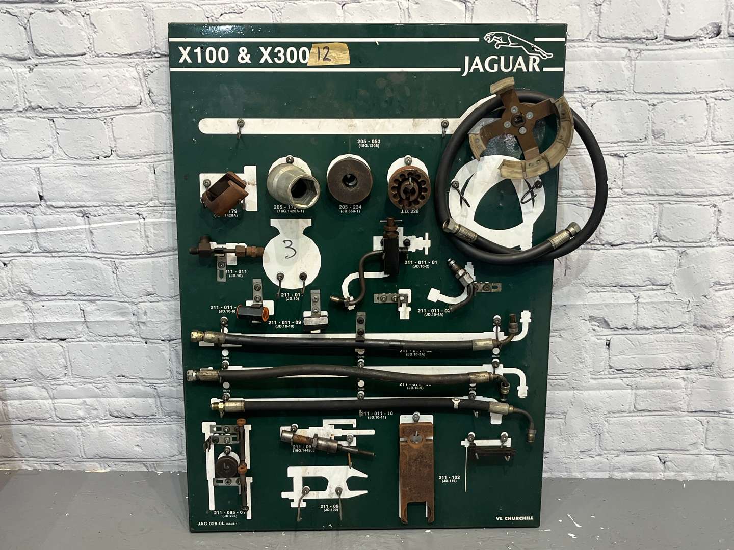 <p>Jaguar X100 & X300 Tool Board and Tools&nbsp;</p>
