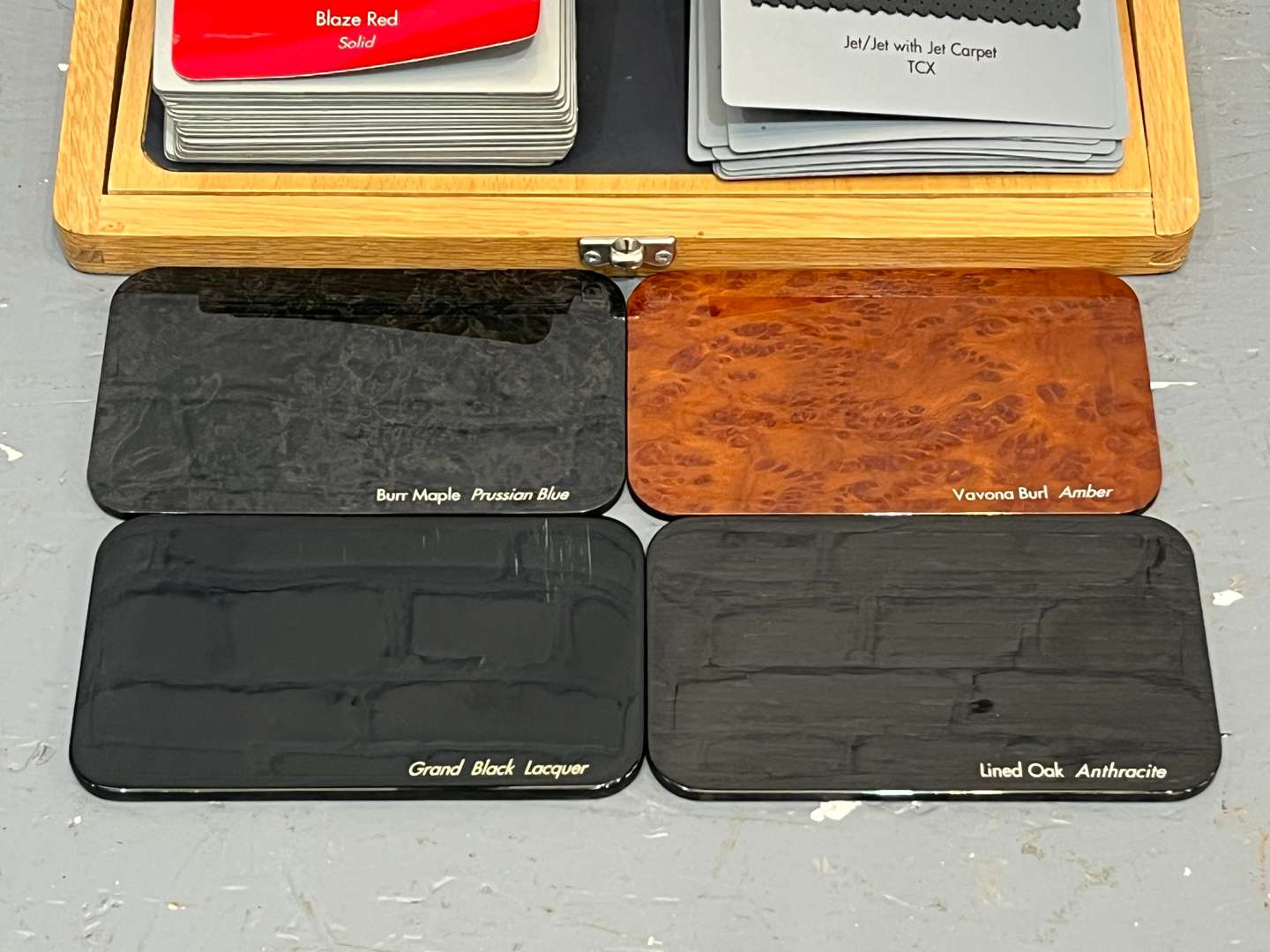 <p>Range Rover Autobiography Trim & Colour Boxed Set</p>