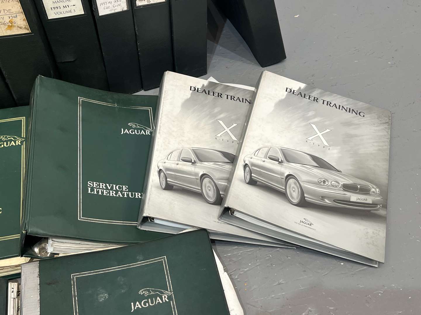 <p>Jaguar Service Manuals For XJ6/12, Dealer Training Etc</p>