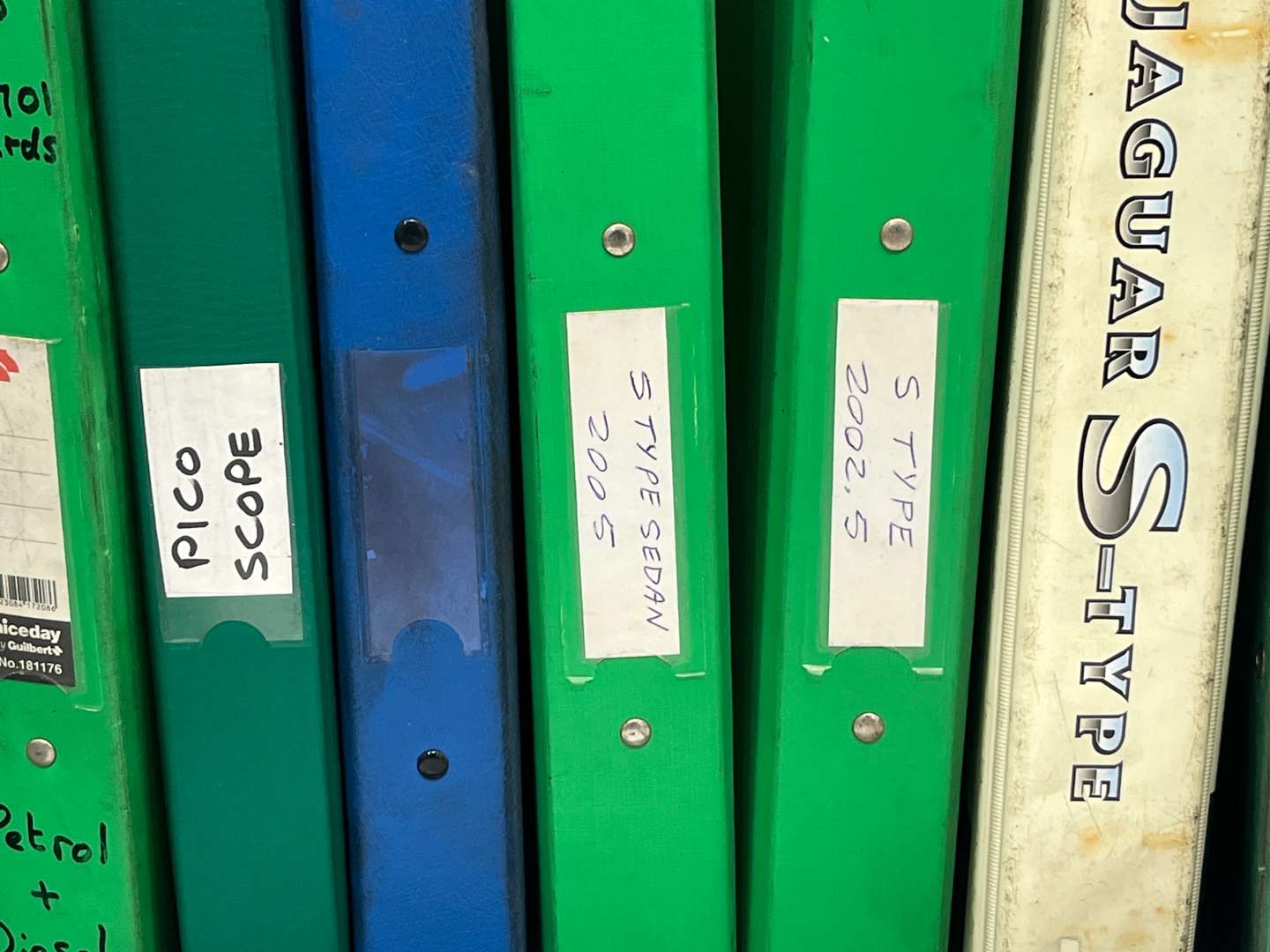 <p>Jaguar Folders of Wiring Diagrams & Electrical Systems&nbsp;</p>