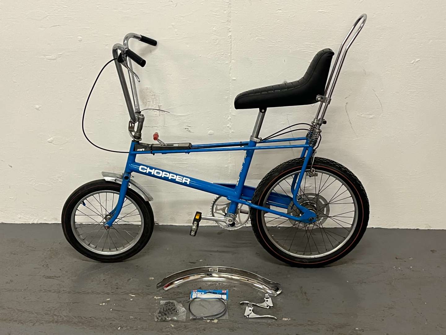 <p>MKII Raleigh Chopper Bicycle (With Parts For Restoration)&nbsp;</p>