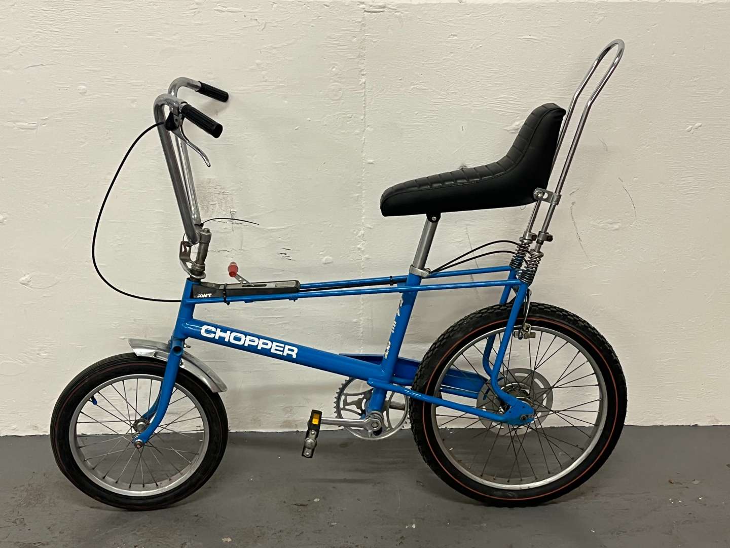 <p>MKII Raleigh Chopper Bicycle (With Parts For Restoration)&nbsp;</p>