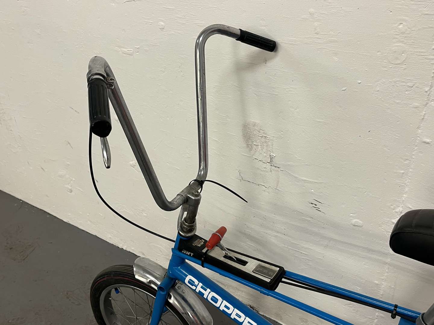 <p>MKII Raleigh Chopper Bicycle (With Parts For Restoration)&nbsp;</p>