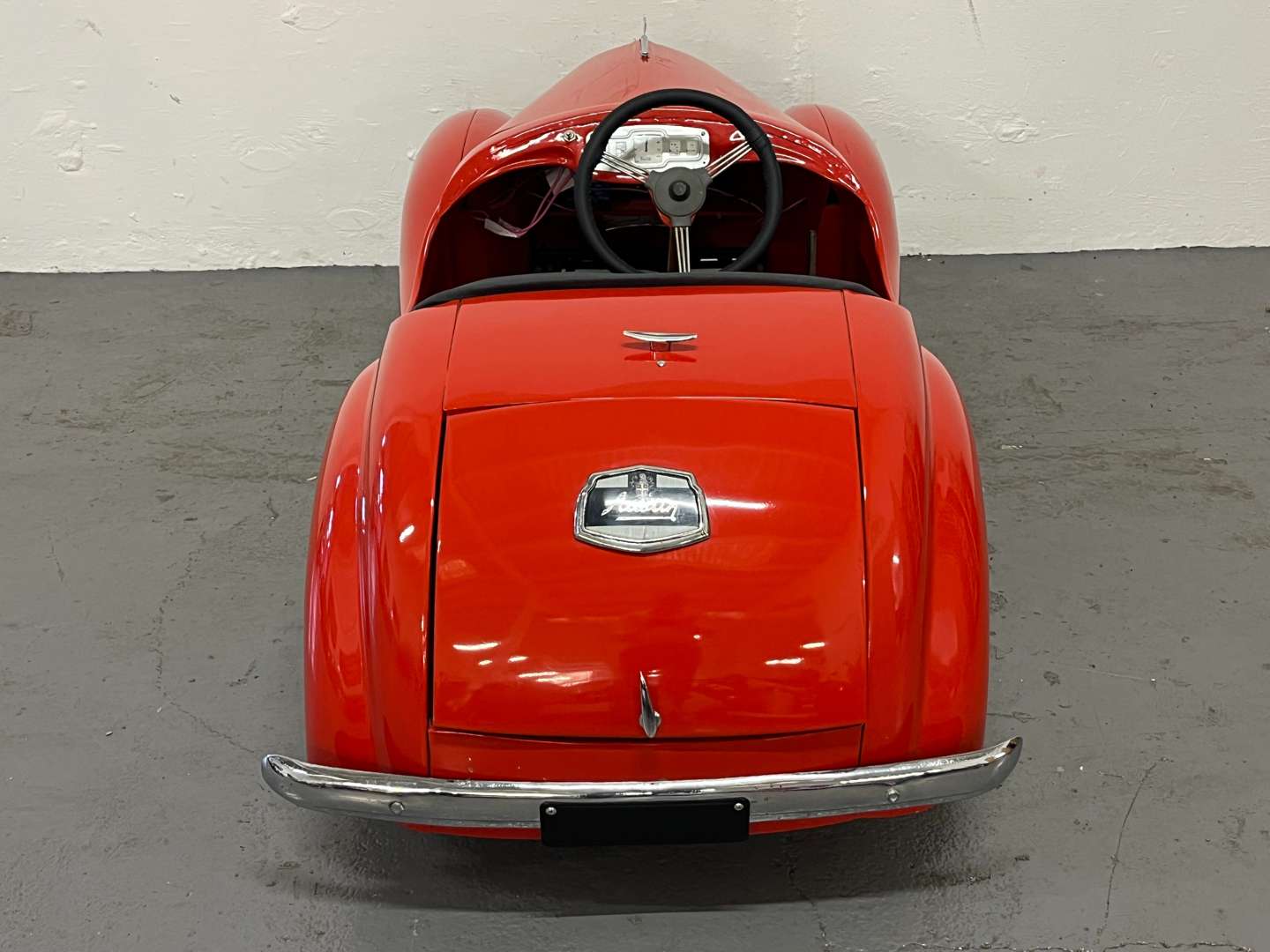 <p>Austin J40 Childs Pedal Car</p>