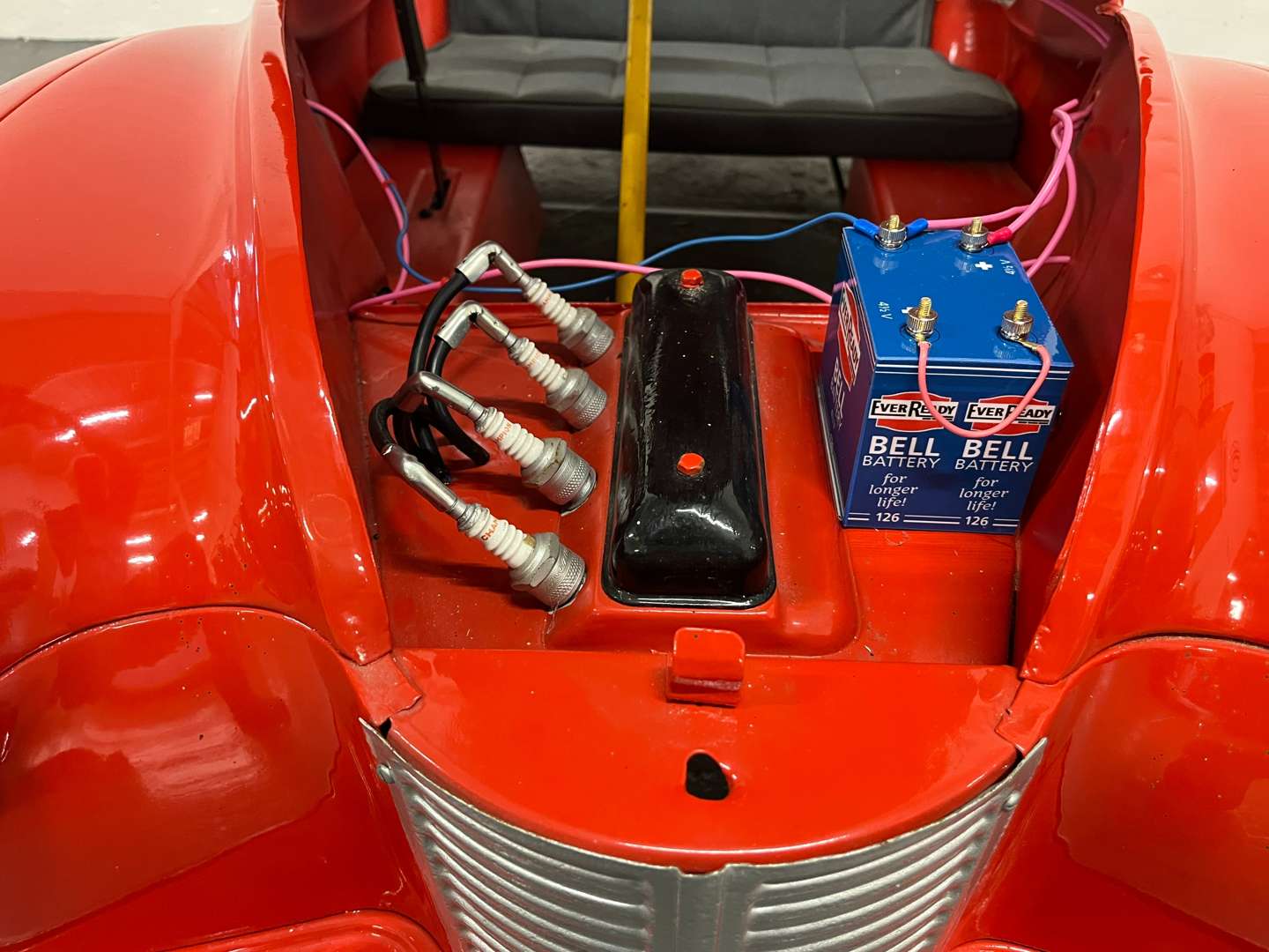 <p>Austin J40 Childs Pedal Car</p>